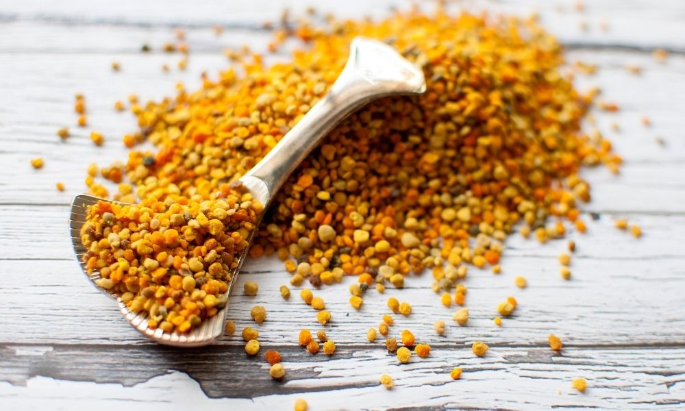 5 Awesome Health Benefits of Taking Bee Pollen