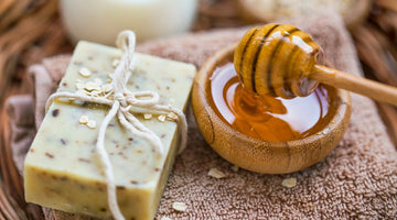 3 Ways To Make Honey Into a Great Christmas Gift